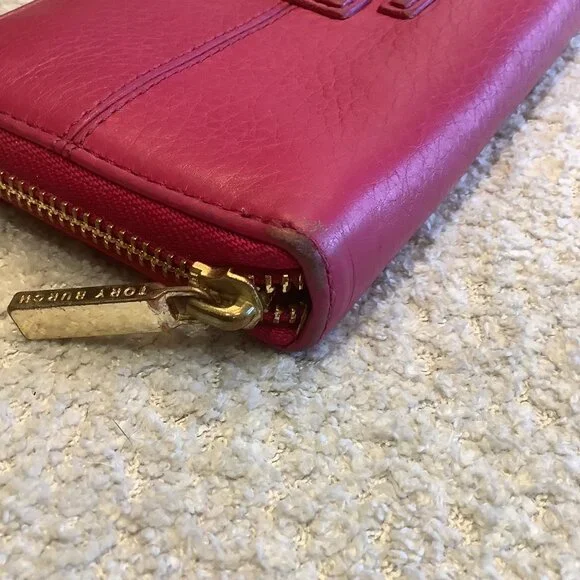 Beautiful Pink Tory Burch Zip Around Wallet - Picture 8 of 8